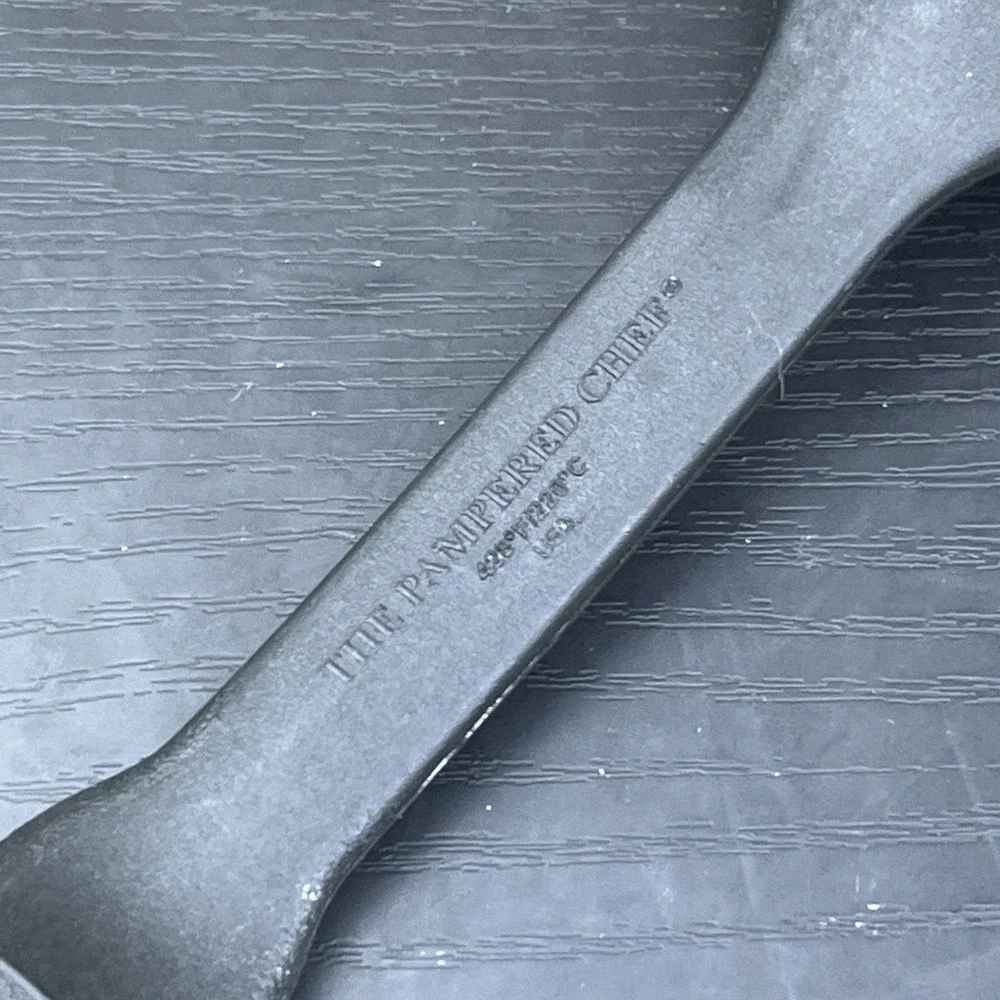 Pampered Chef #2336 Black Nylon Slotted Spoon – 13
